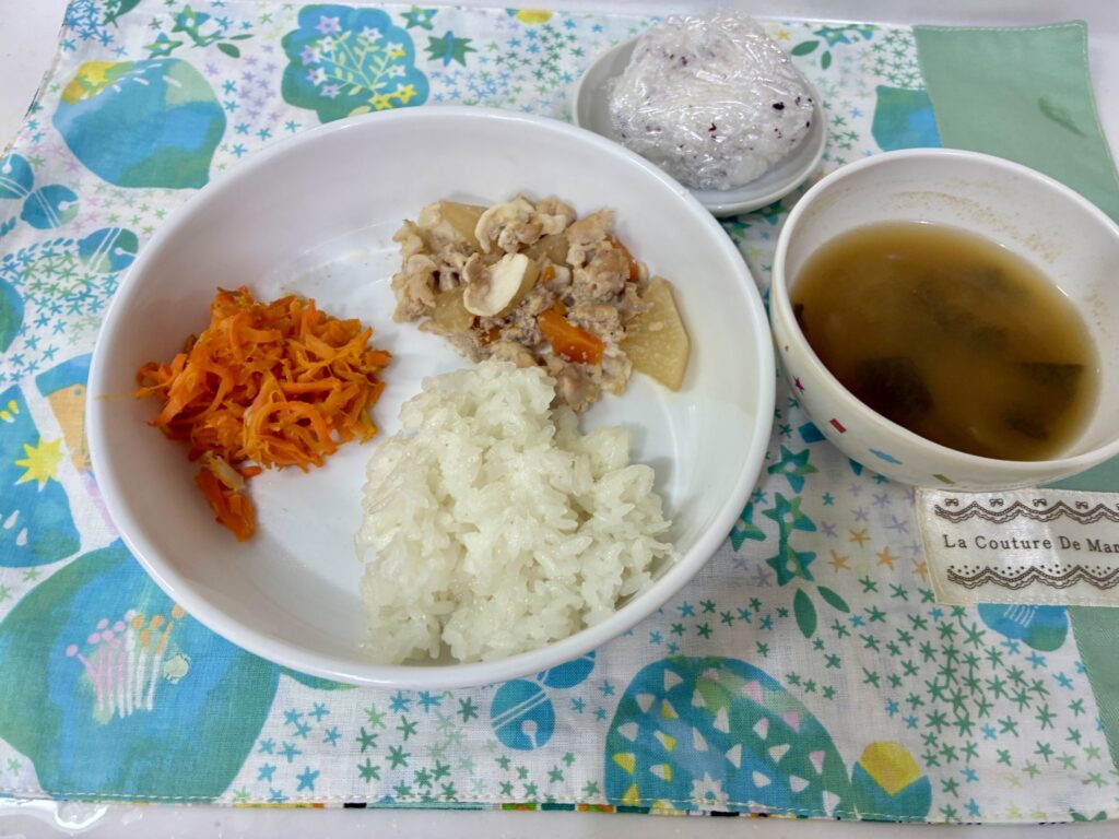 9/4 大根と豚肉の煮物 おにぎりゆかり