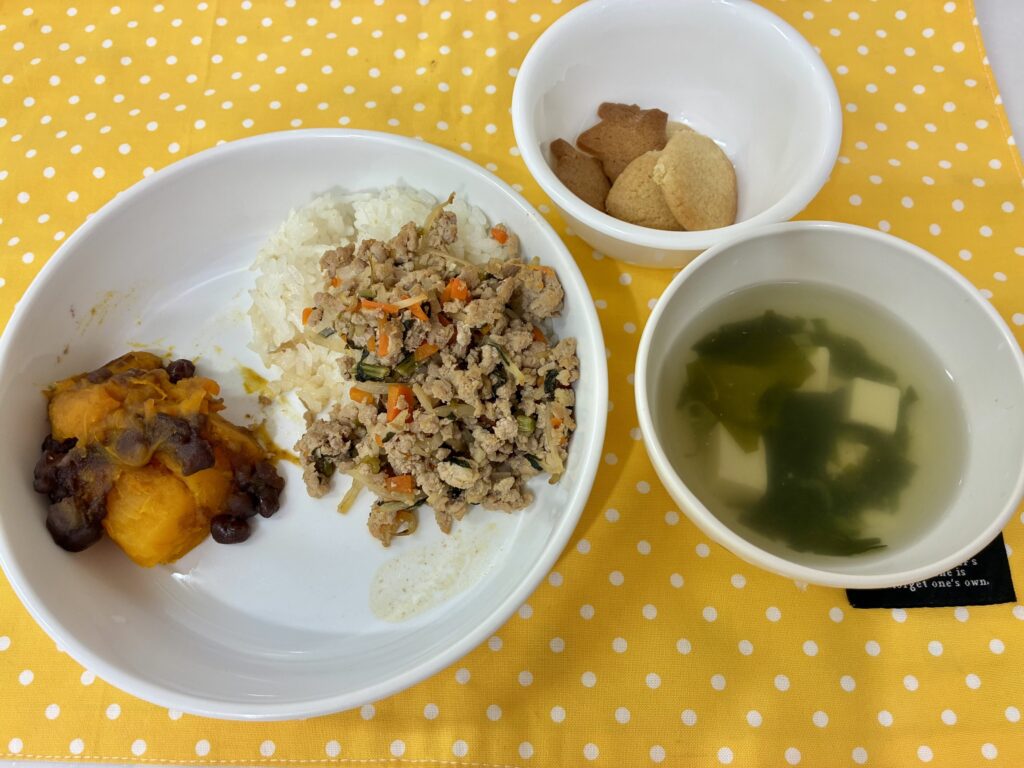 9/14 ビビンバ丼 いちごジャムクッキー