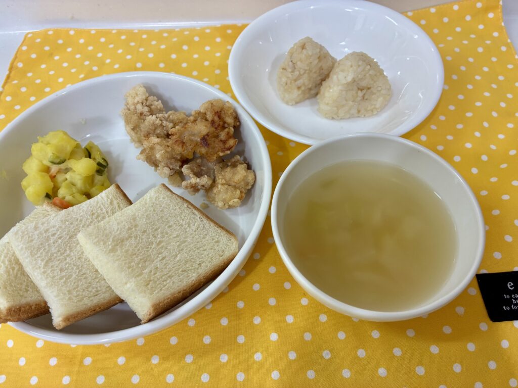 9/25 鶏肉の唐揚げ おかかチーズおにぎり