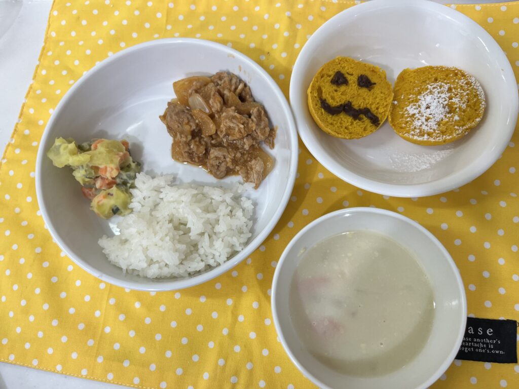 10/30 ポークチャップ パンプキンパン