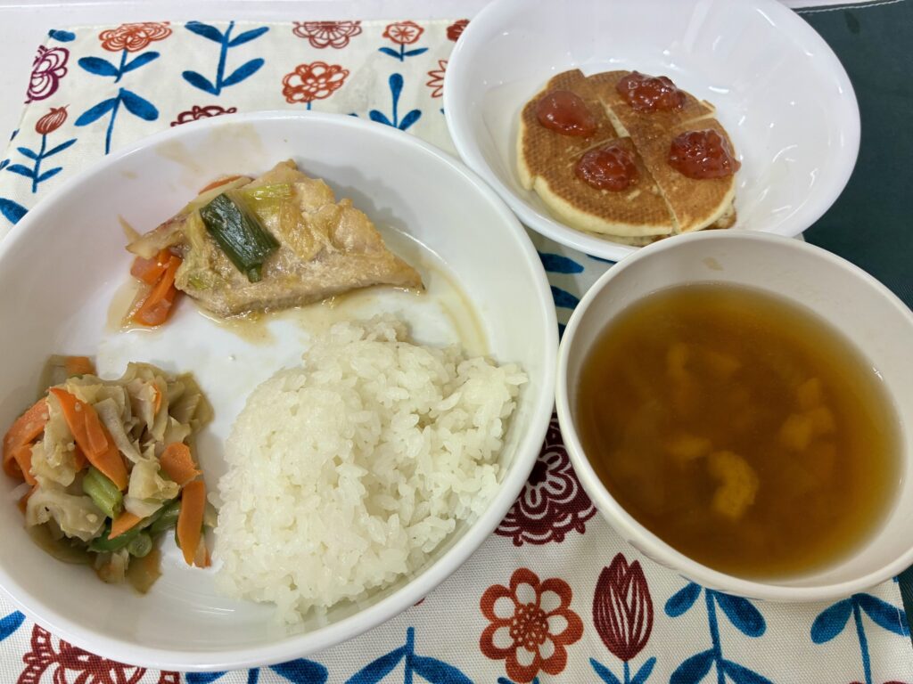 10/7 赤魚の煮付け ホットケーキ