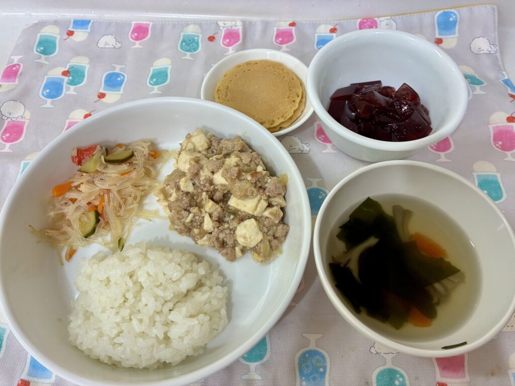 10/26 マーボー豆腐 ぶどうゼリー